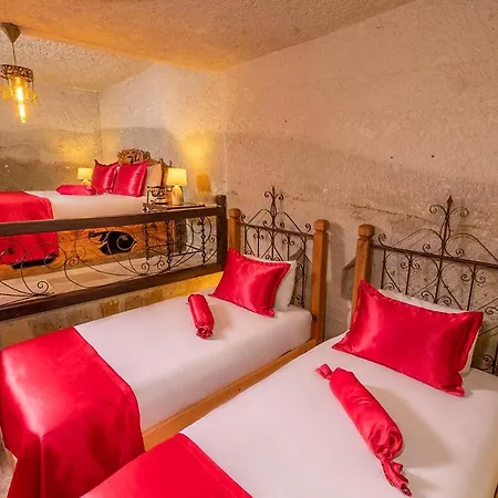 Hotel Helen Cave 2*