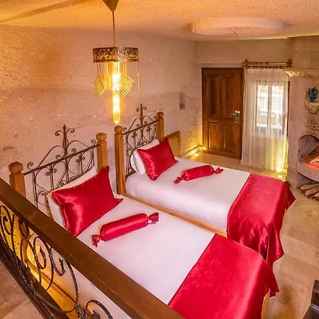 Hotel Helen Cave