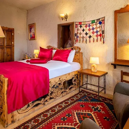 Helen Cave Hotel