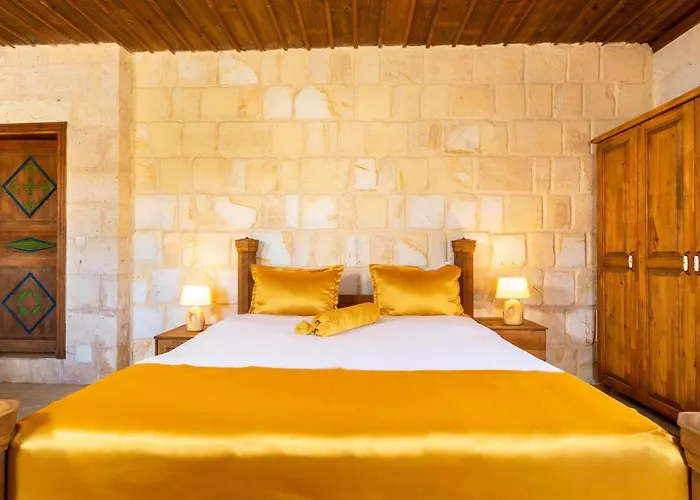 Helen Cave 格雷梅