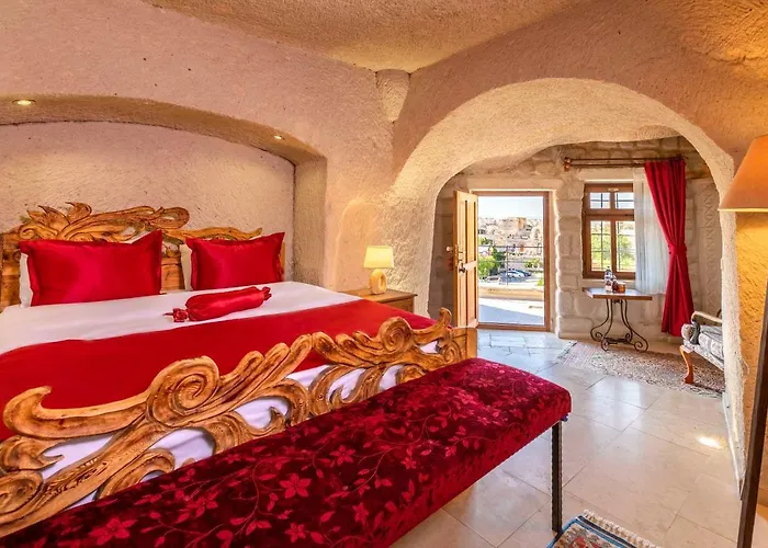 Helen Cave 格雷梅