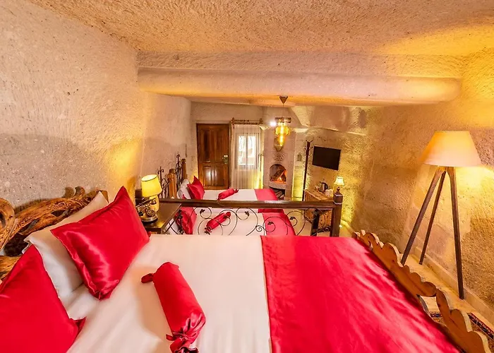 Helen Cave 格雷梅